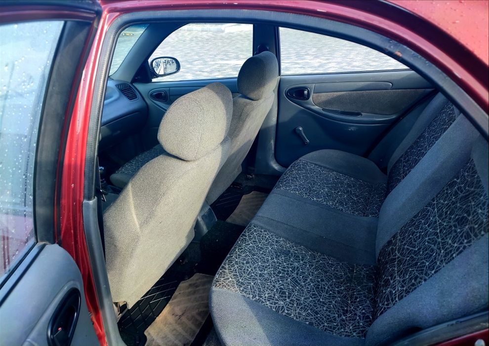 Продам Ланос SE комплектации.