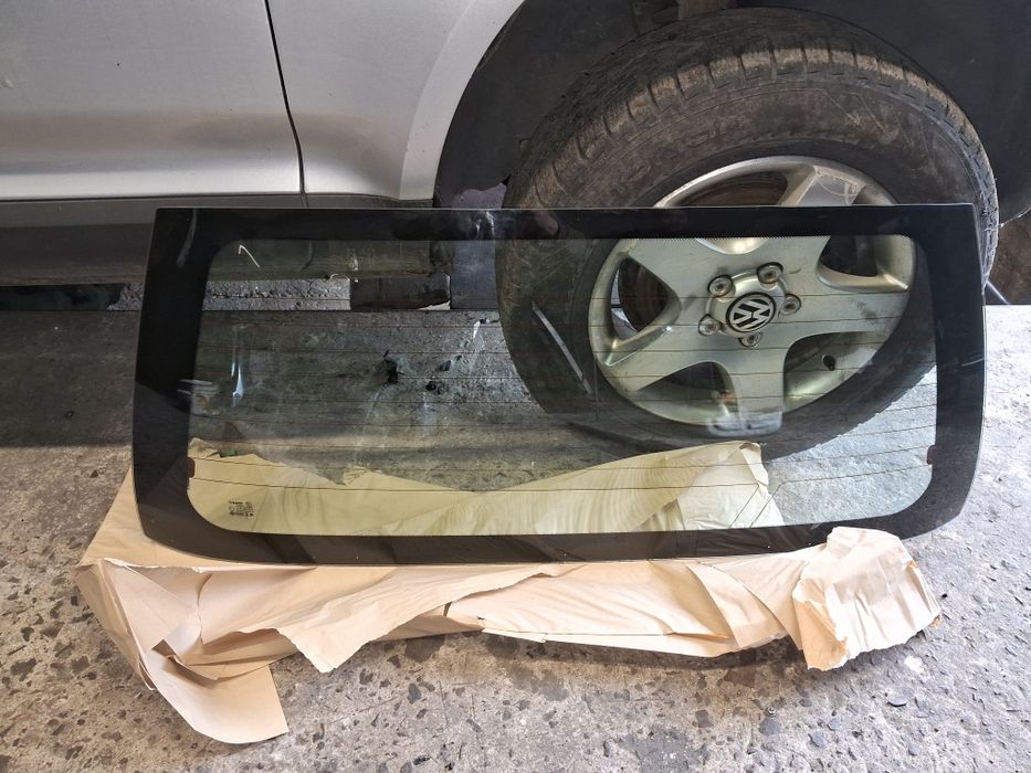 Скло в ляду,Скло багажника Mitsubishi Pajero Sport,Спорт скло,розборка