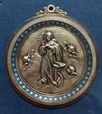 Medalha de prata antiga para quarto de bebé