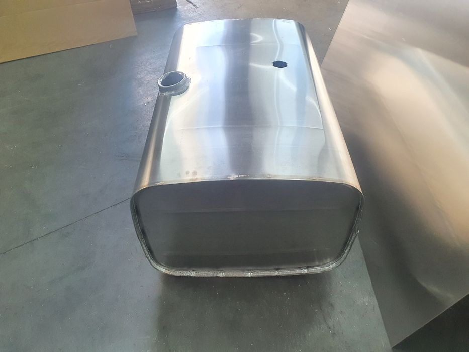 Zbiornik iveco 65x48.   300 litrów