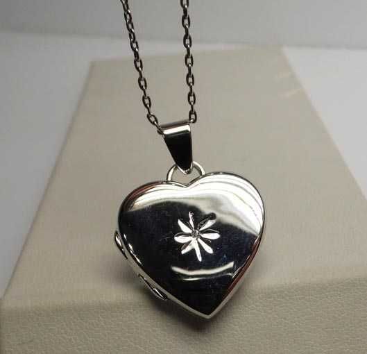 Srebrna zawieszka sekretnik serce gwiazdka. Srebro rodowane