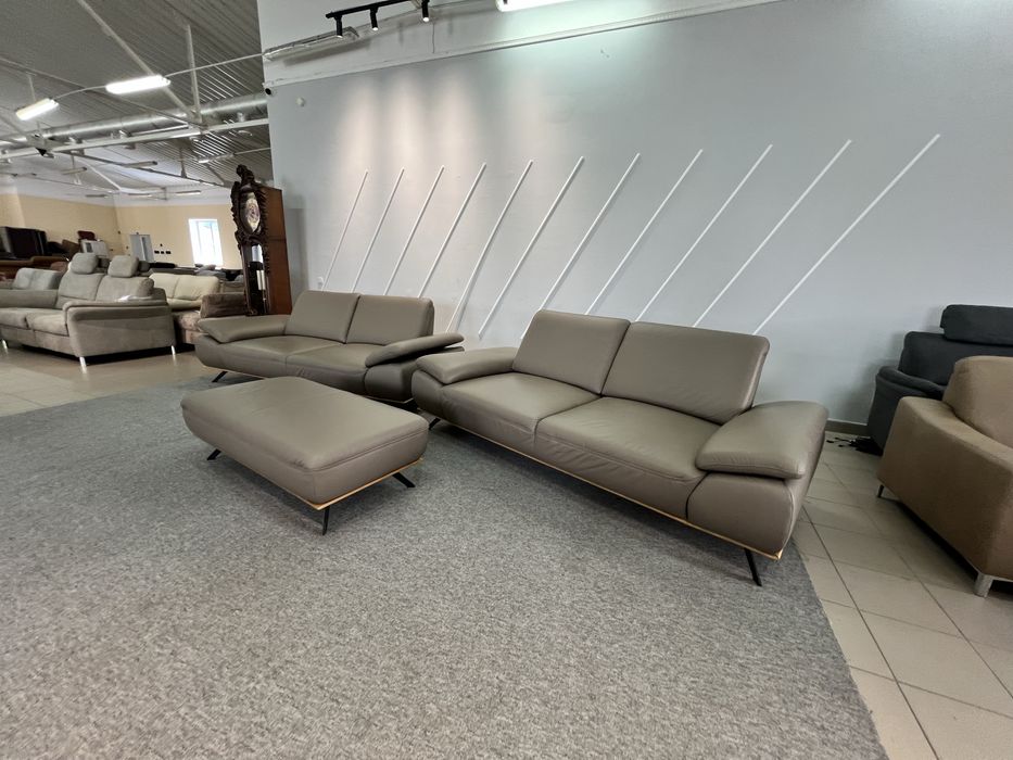 Два великі шкіряні дивани пуфік XXL шкіряні виставкові