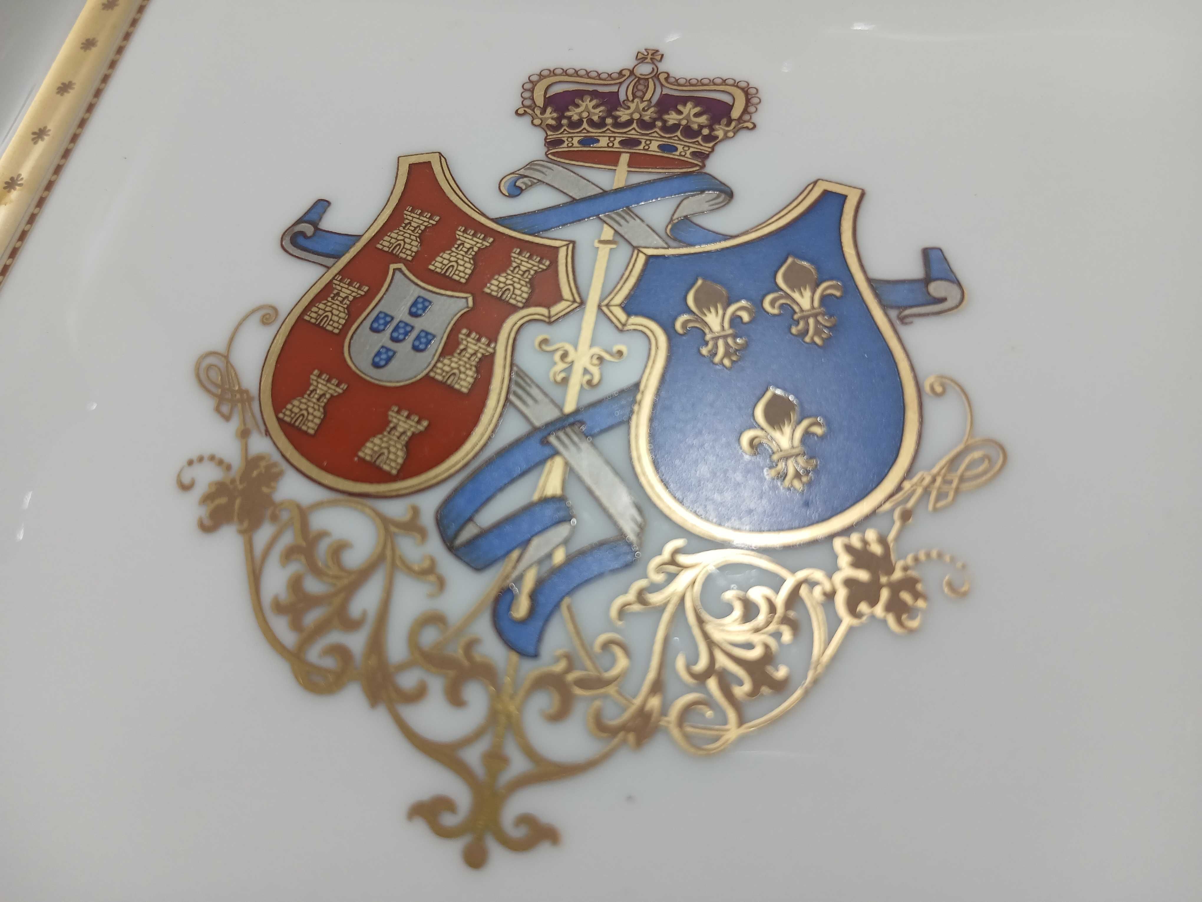 Cinzeiro Porcelana - Oficina Real - Brasões - Armas Reais - Monárquico