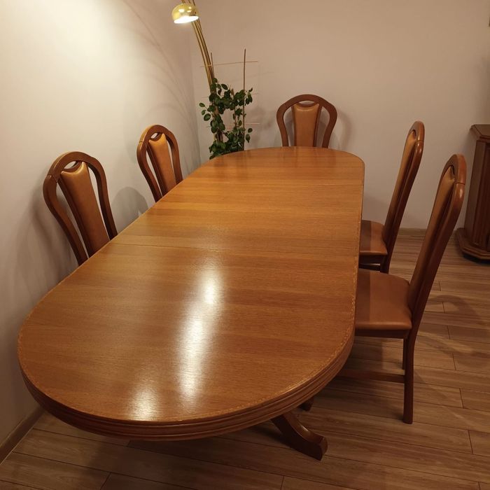 Stół dębowy rozkładany  i 6 krzeseł