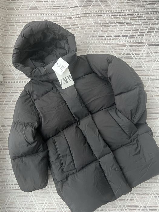 Пуховик Zara куртка пухова плащ чорний