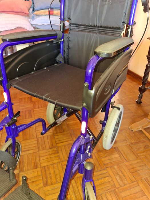 Cadeira de rodas Invacare Alu Lite