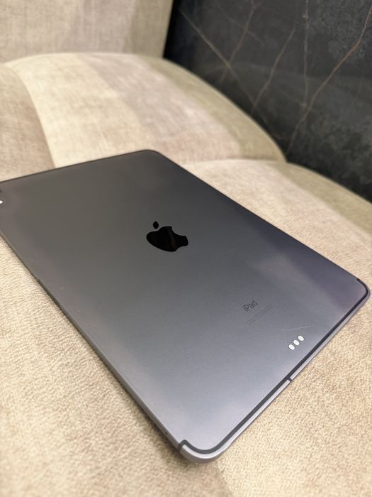 Продам Ipad 11 Pro 2018 на 256GB