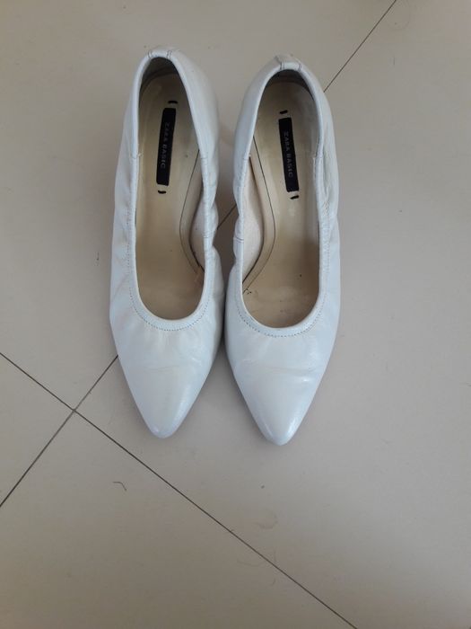 Sapatos brancos tamanho 36, Zara