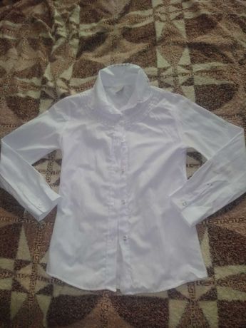 Блузка белая школьная+еще одна в подарок