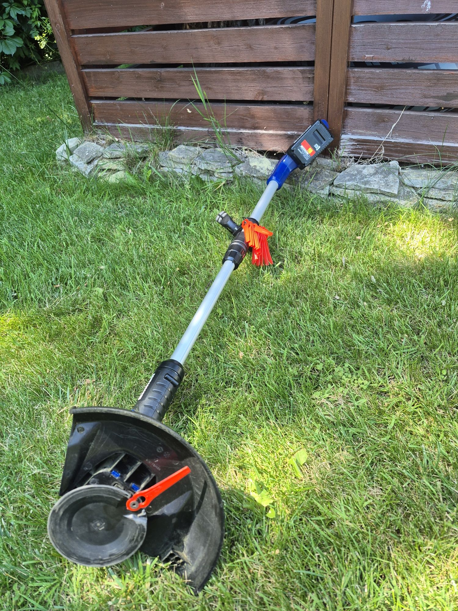 Podkaszarka akumulatorowa Einhell BG-ART 18 Li