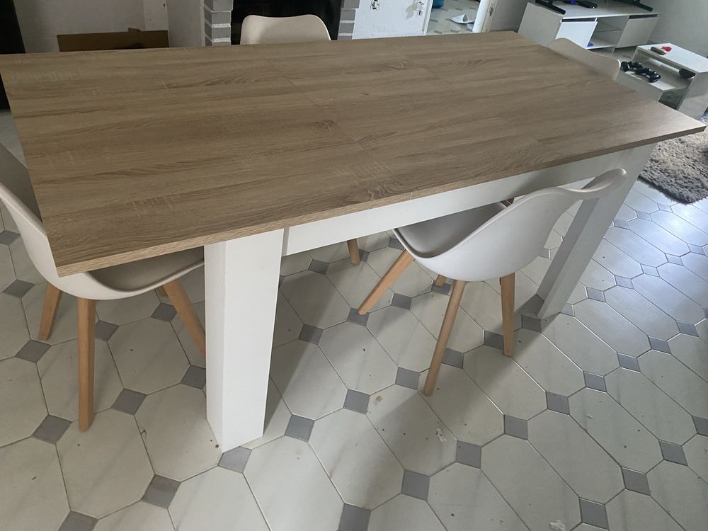 Vendo para desocupar , mesa, cadeiras