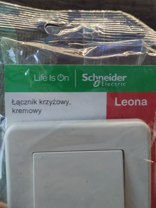 Zestaw włączników, gniazdka i włącznika jednobiegunowego - NOWE!