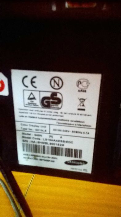 Monitor 19 cali Samsung SyncMaster940N.
