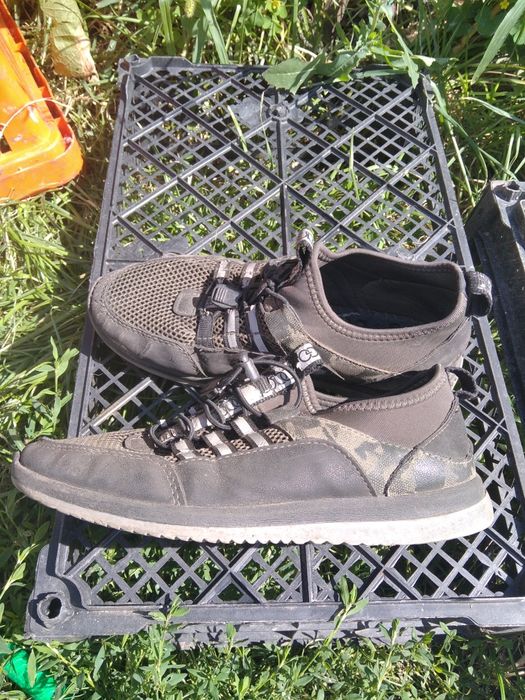 Кросівки  на фото б/у,гарний стан