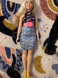 Nowa lalka Barbie Fashionista bez pudelka super ubrana bez wad