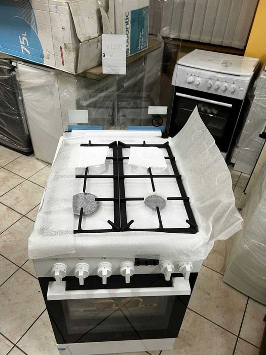 Газова плита Electrolux комбінована нова ,з гарантією