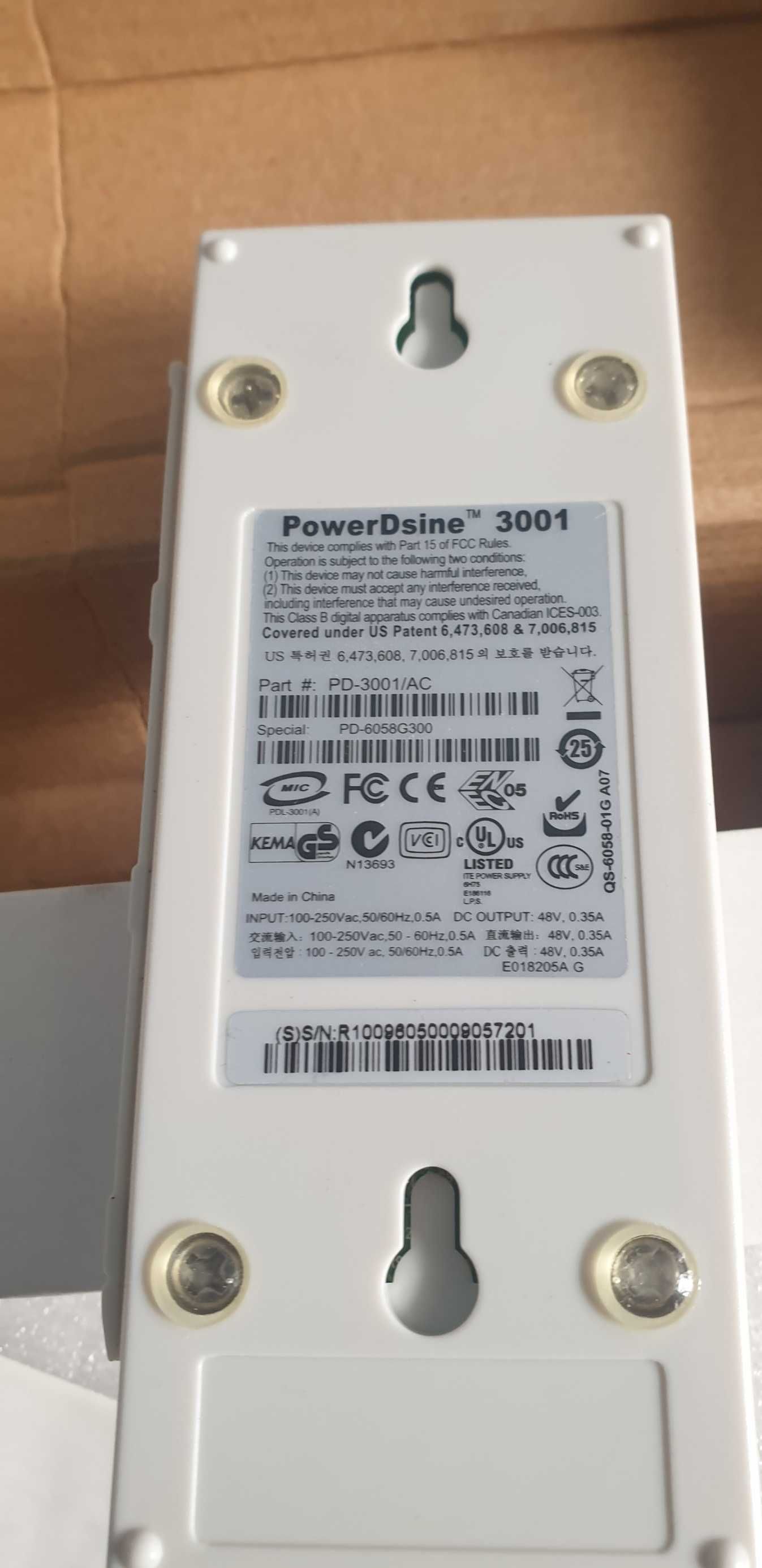 Power Injector (PoE) Powerdsine 3001