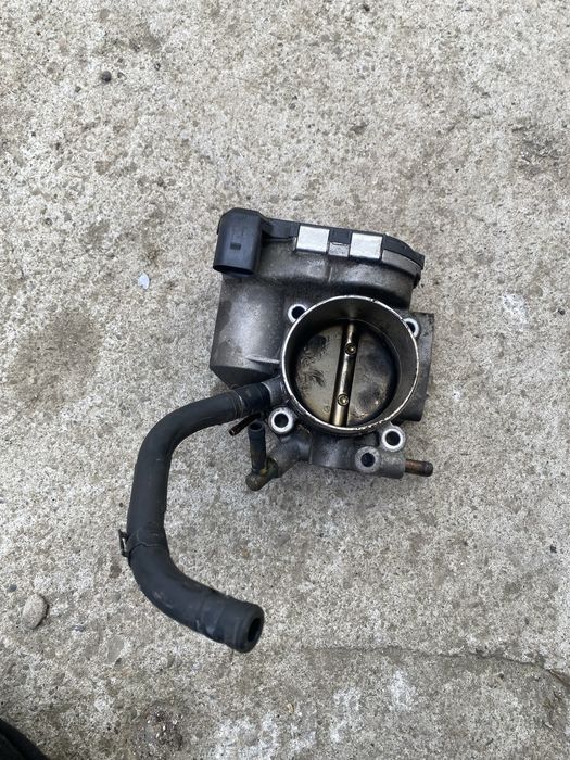 Przepustnica audi a4 b6 2.0 ALT