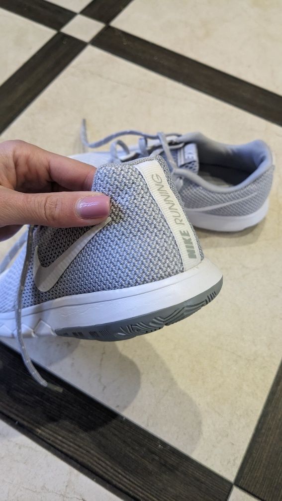 Жіночі кросівки Nike running, 36 розмір