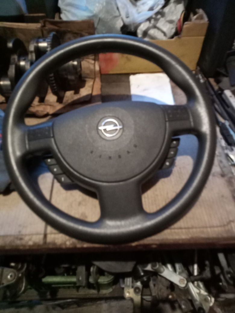 Kierownica wielofunkcyjna opel corsa c