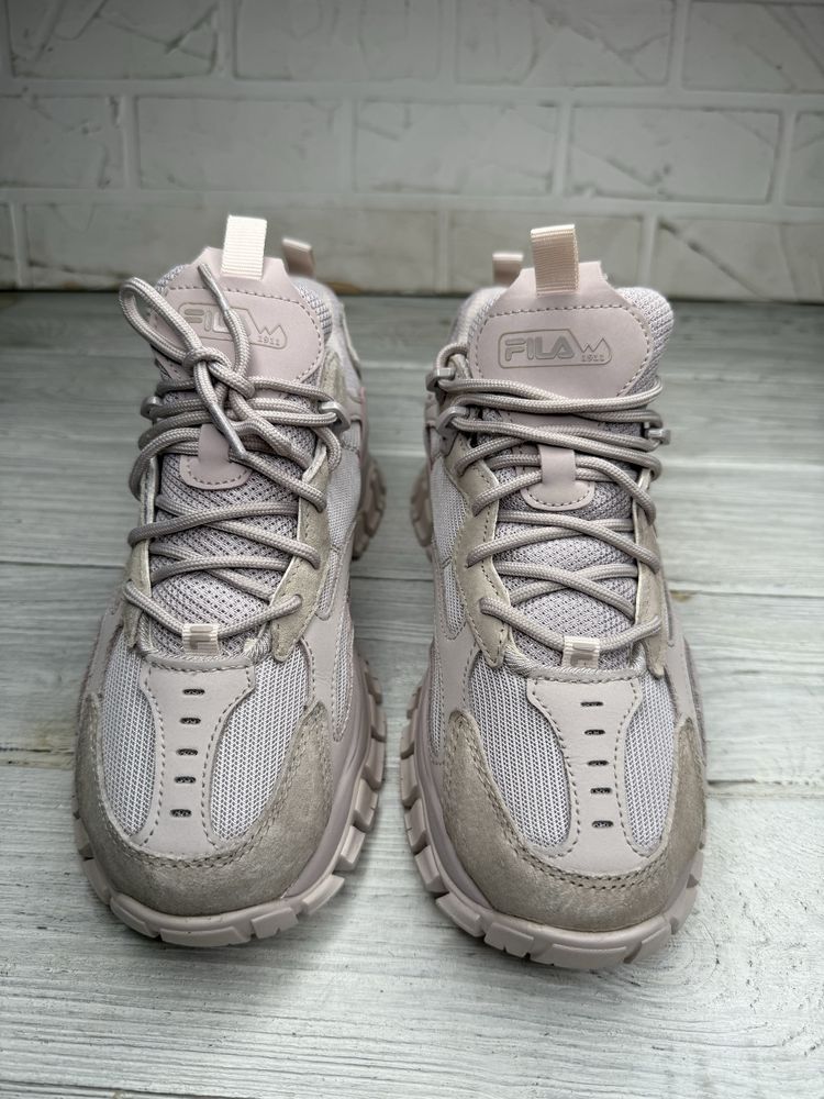 Срочно продам крутые кроссовки fila 38-39р