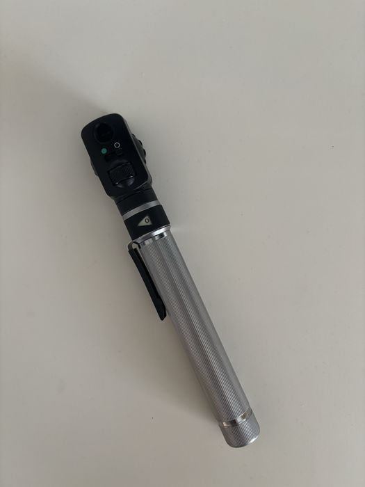 Офтальмоскоп, на батарейках