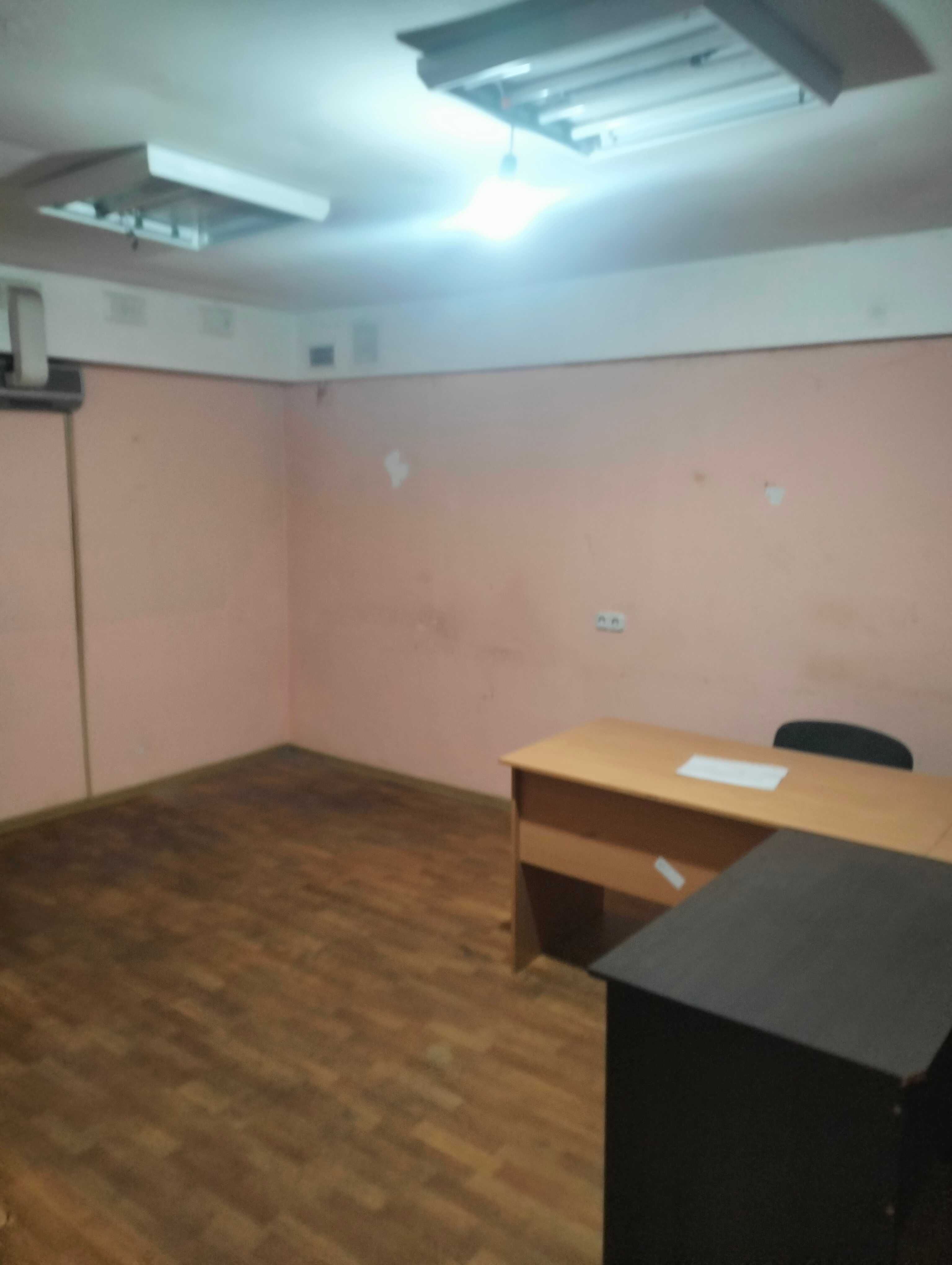 Оренда  нежитлового приміщення  52 кв.м. Перший поверх. Доступ - 24/7.