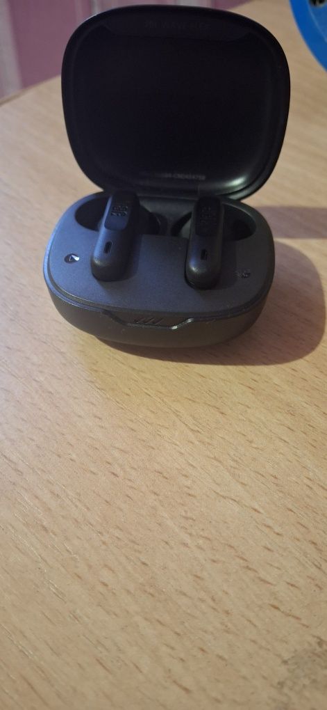 Продам навушники JBL wave flex