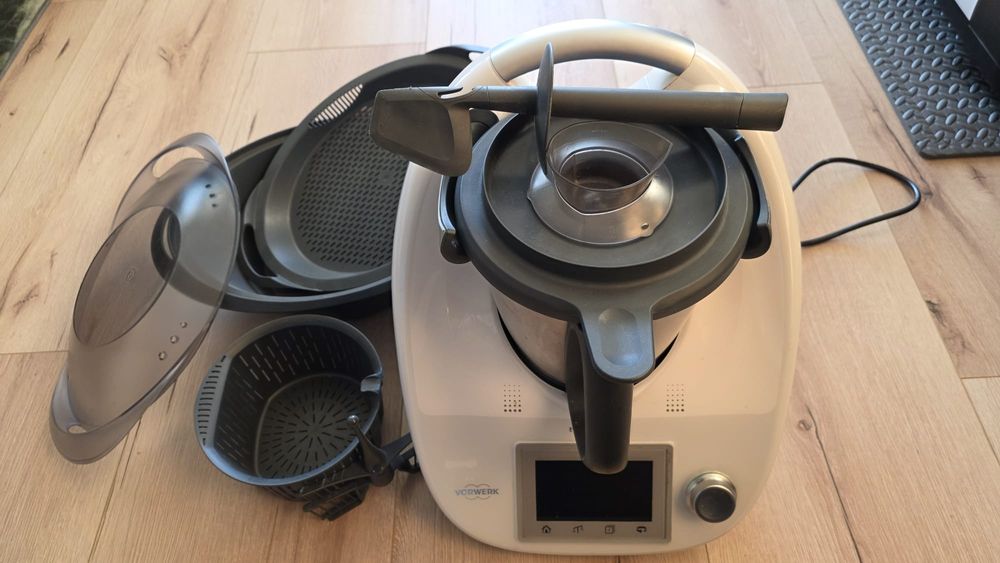 Thermomix TM5 z akcesoriami