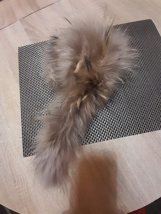 Naturalne futerko obszycie kaptura 71cm