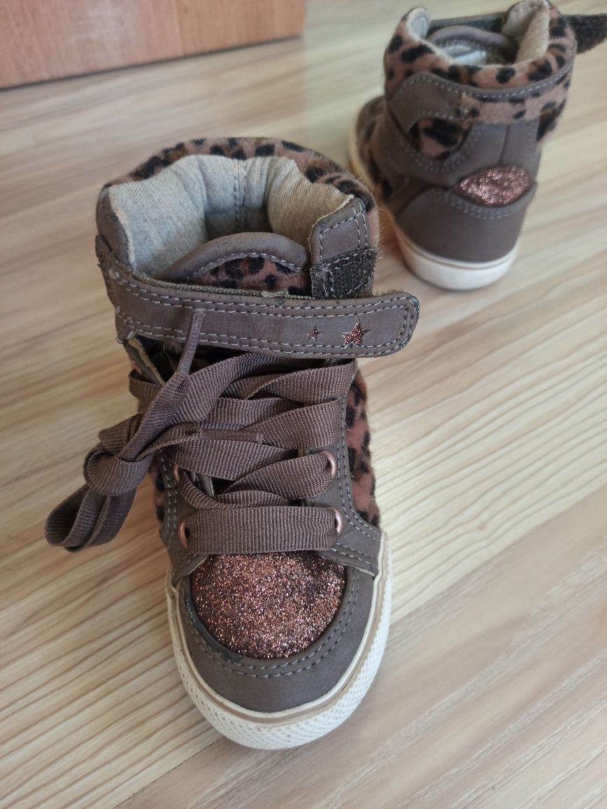 Кросівки хайтопи черевички для дівчинки