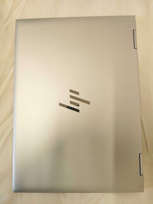HP Elitebook 360º 1040 G10 - i7, 32GB de RAM, ecrã 2K