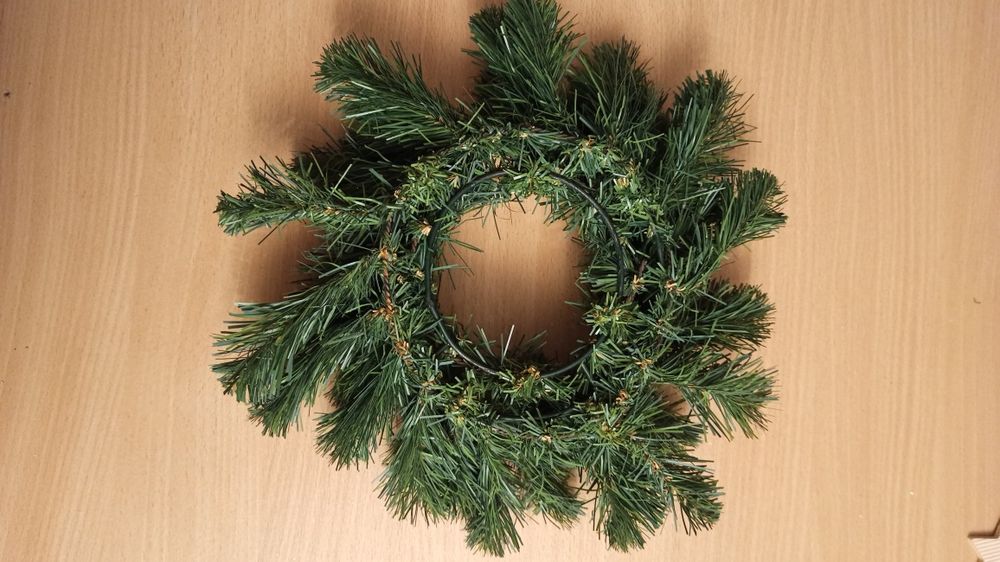 Ялинкові прикраси + віночок штучний