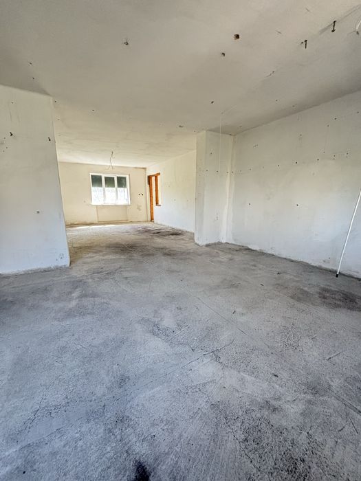 Будинок для бізнесу біля Львова