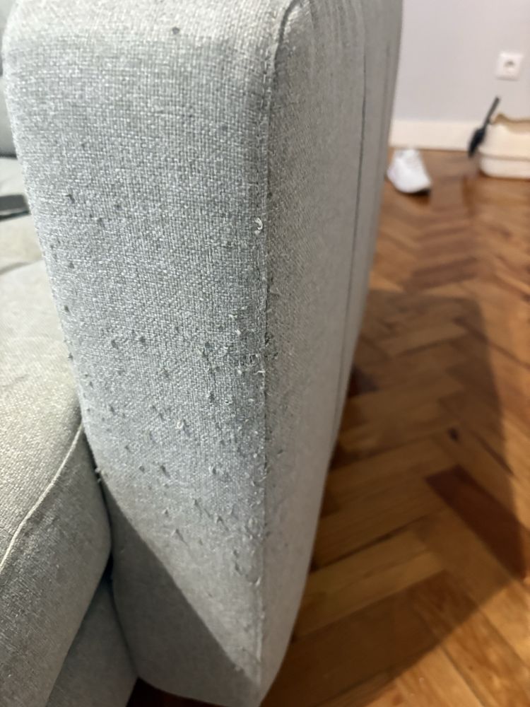 Sofa IKEA com chaise longue verde claro