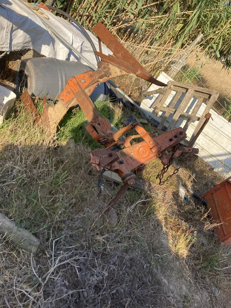 Limpeza de terrenos com trator 45cv roçagem, frese, escraficador