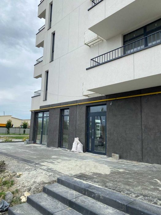 ОРЕНДА МАГАЗИНУ 106кв.м. Городок, кутове, фасадне