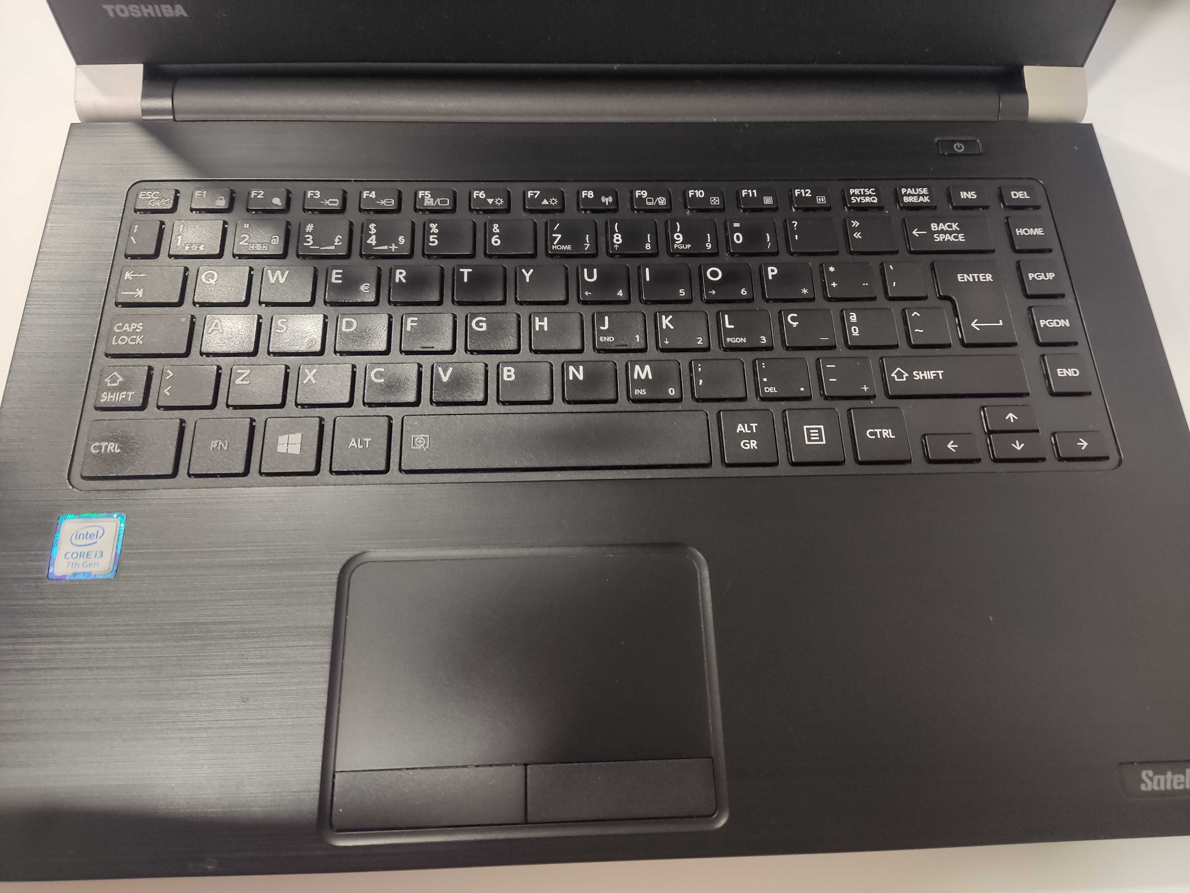 Toshiba Satellite pro A40-D-131