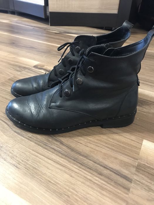 Жіночі шкіряні черевики на весну