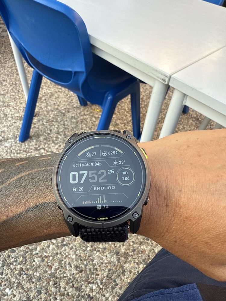 Relógio Smartwatch Enduro 3 com GPS de Alto Rendimento