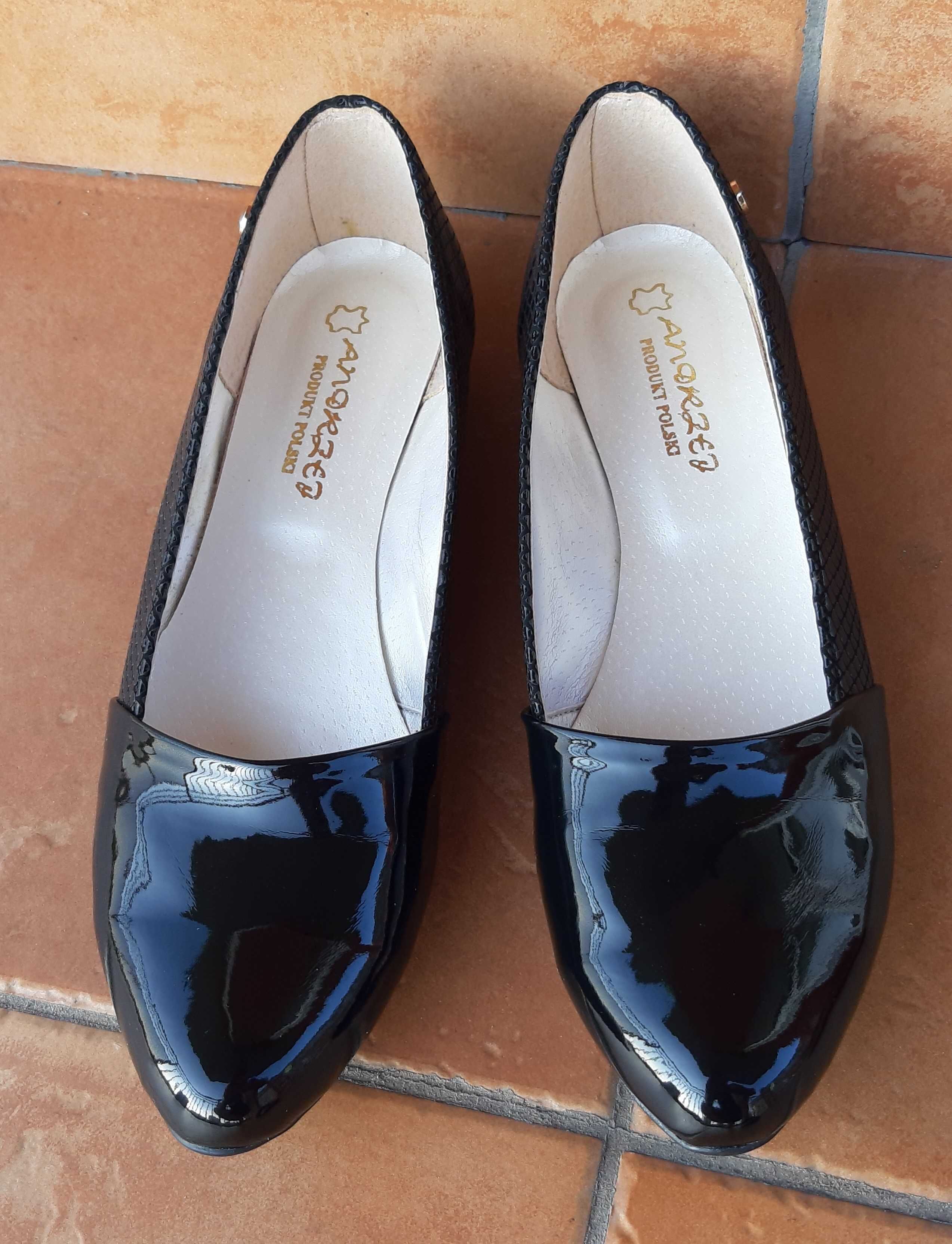 Buty damskie czółenka lakierowane rozmiar 40 (26 cm)