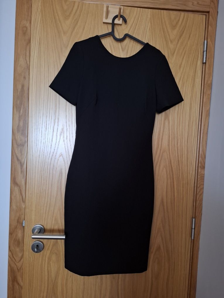 Vestido justo preto Zara