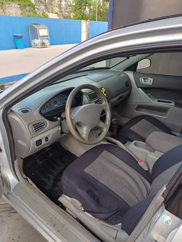 Mitsubishi Galant