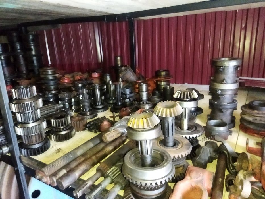 Промежутка Т-25 запчастини