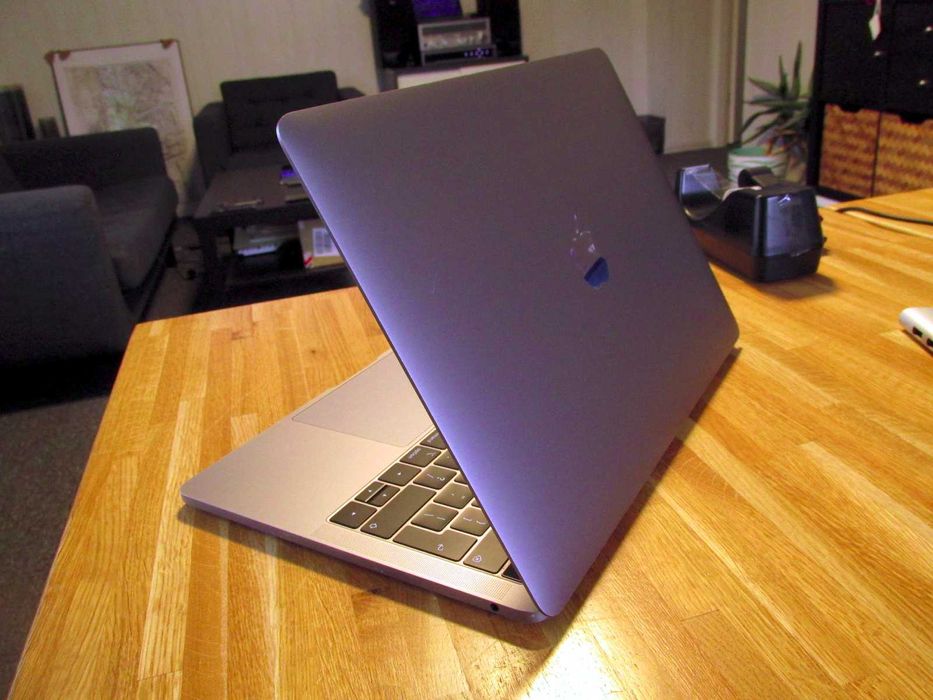 MacBook Pro 13" i5 16GB 250GB ssd A2159 laptop notebook apple (05)