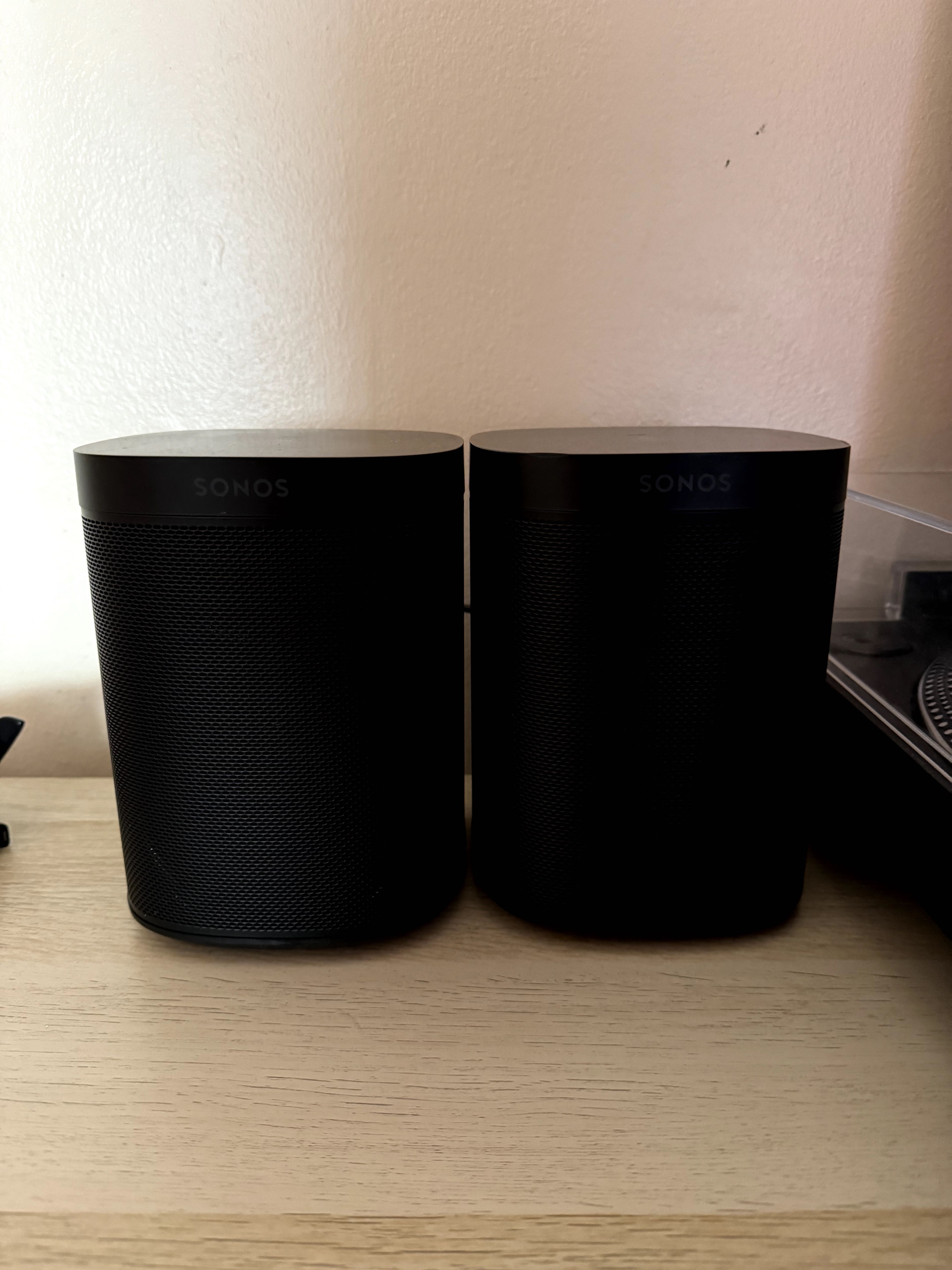 Vendo par de colunas Sonos One SL