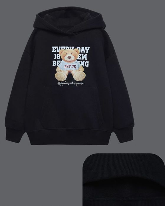 Утеплене худі з принтом Zara.