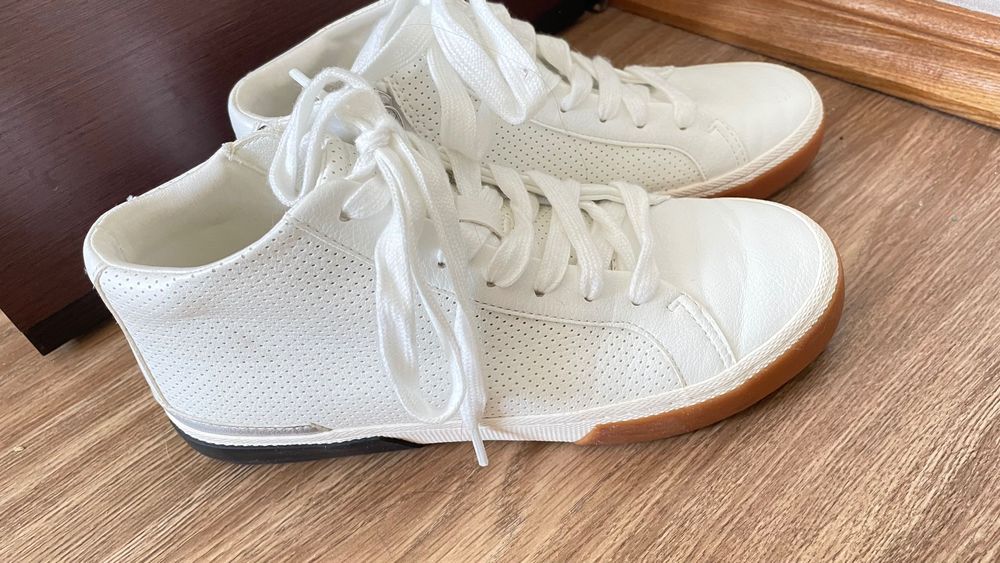 Кеди шкіра білого кольору - стан як нові