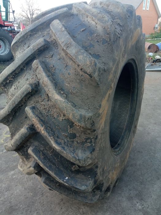 Продам скат 800/65/32 на комбайн case ,john deere