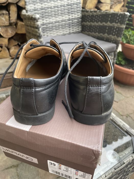 Buty pantofle półbuty Vapiano roz 39